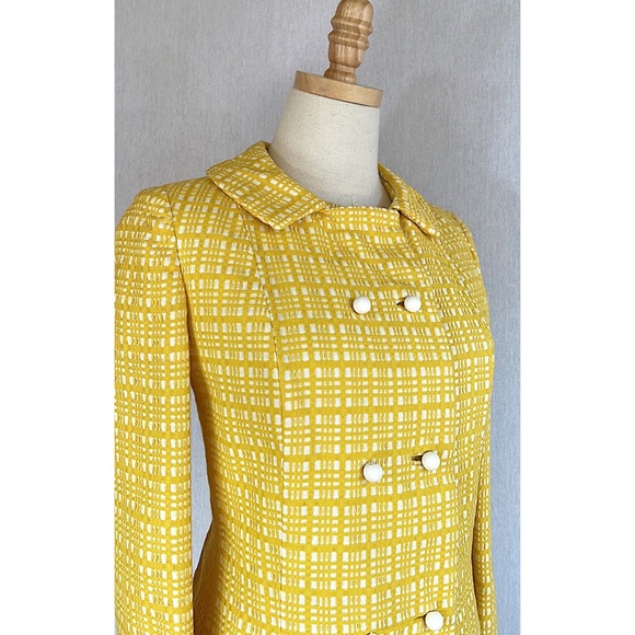 1960s-Inspired Yellow Shift Dress Suit - Picture 3 of 16